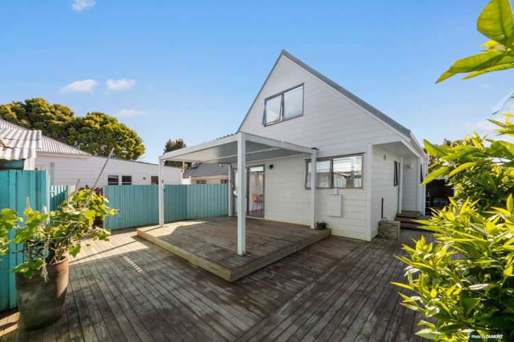 2/2 Blockhouse Bay Road Avondale_10