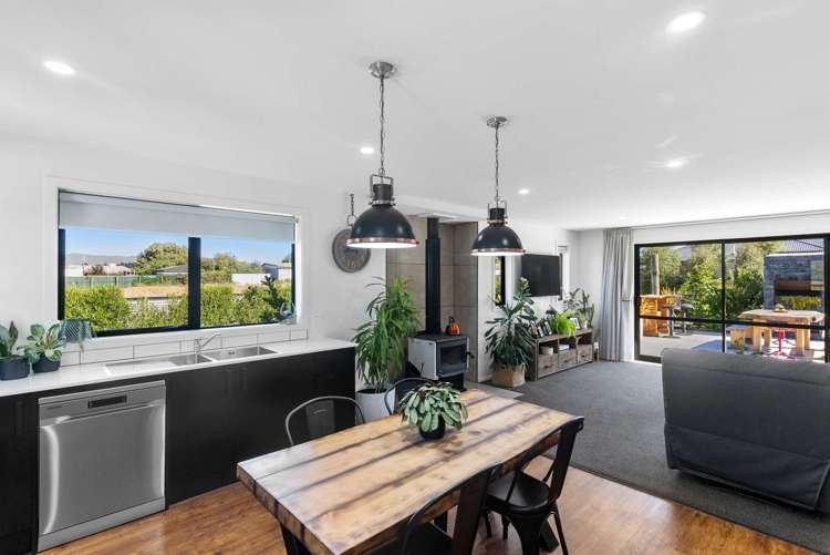 2/32 Glenmark Drive Waipara_6