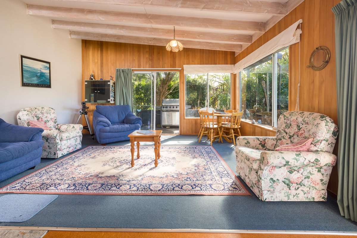 683 Queen Charlotte Drive_2
