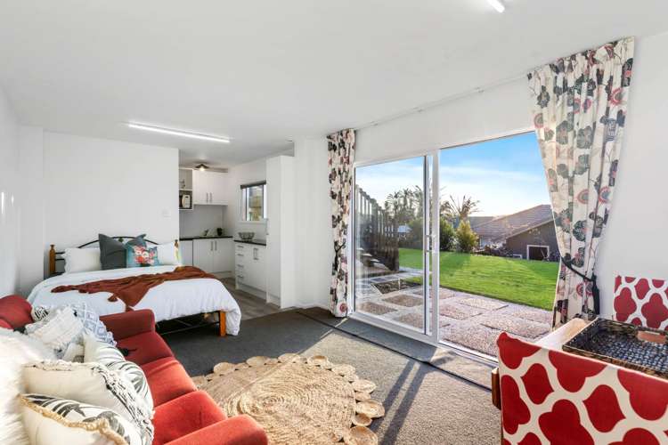 966 Whangaparaoa Road Manly_16