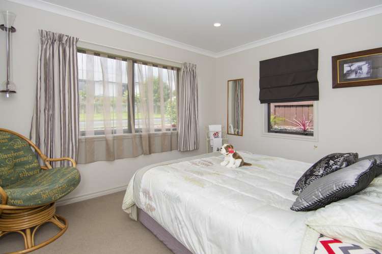 32 Caldera Crescent Pyes Pa_13