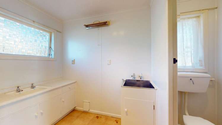 2/13 Victoria Street 10516_9