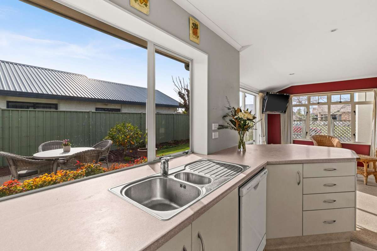 52 Kensington Drive_2