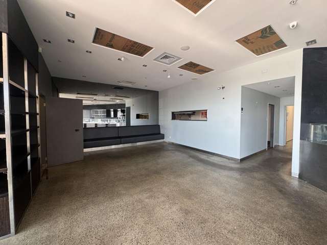 110 Customs Street West City Centre_3