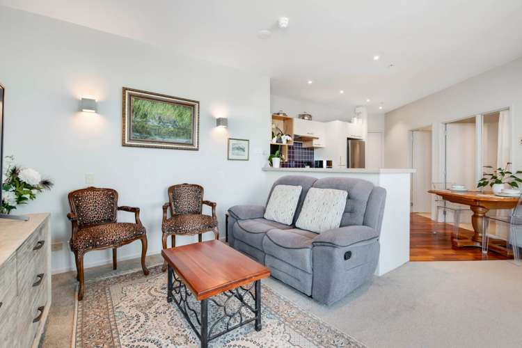 1111/11 Tamariki Avenue Orewa_7