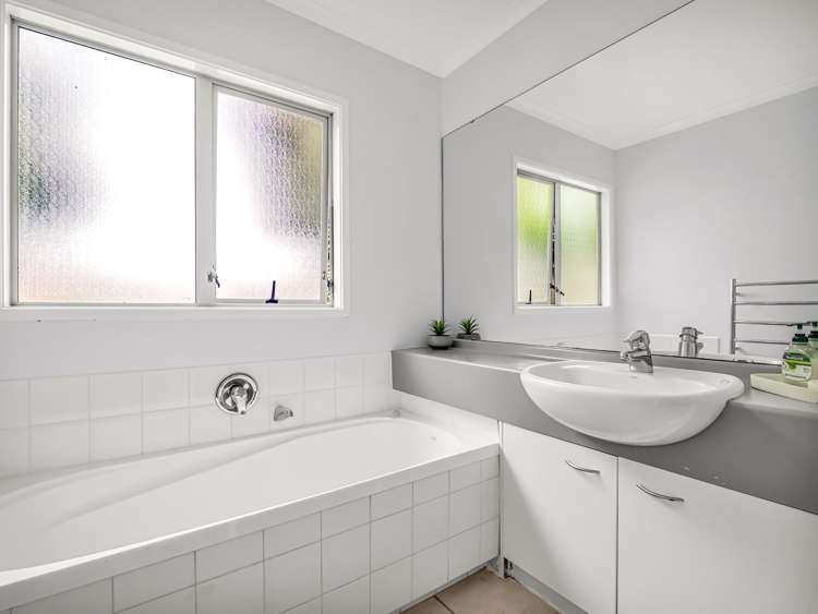 92 Riverton Drive Randwick Park_14