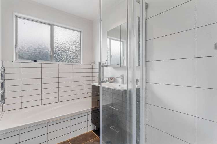 25 Sispara Place Beach Haven_13