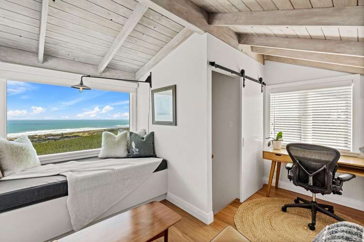 39 Oaia Road Muriwai_43