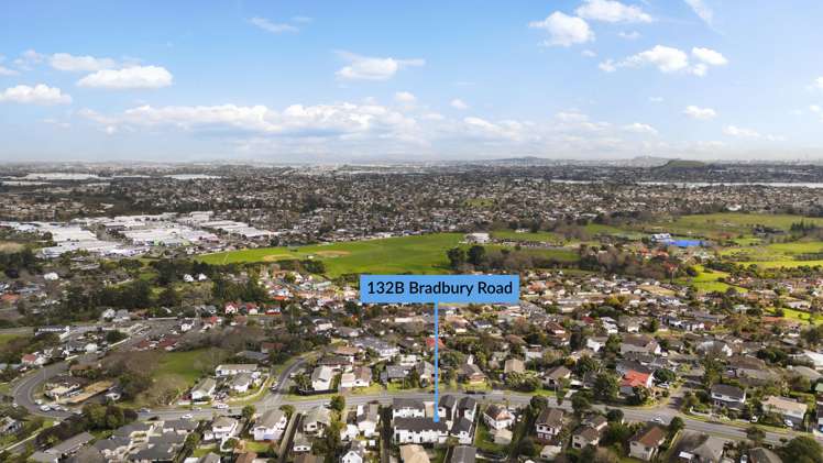 A,B & C/132 Bradbury Road Botany Downs_15