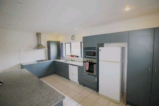 311 Te Atatu Road Te Atatu South_3