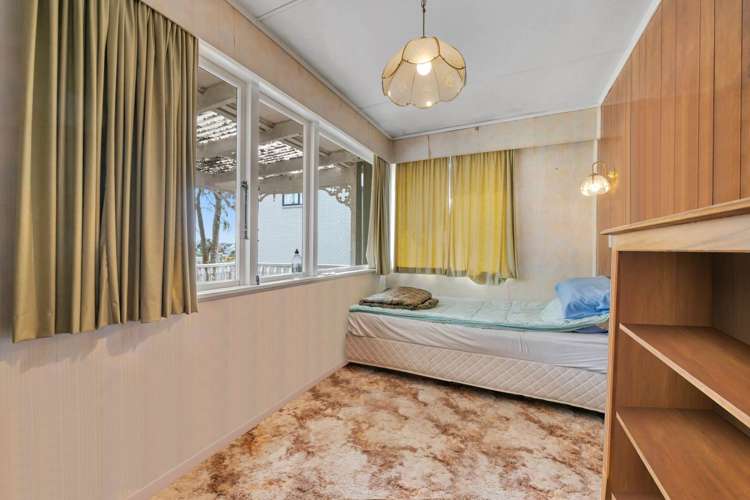 8 Revel Avenue Mount Roskill_11