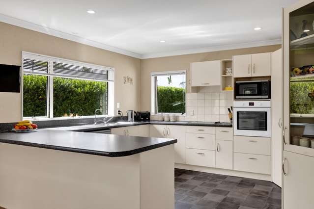 2A Elizabeth Grove Stratford_2