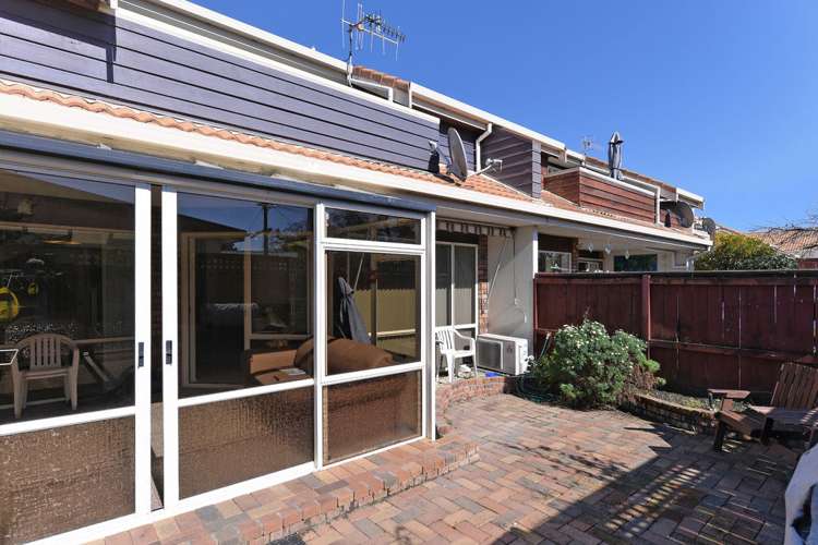 7 Honey Tye Way Stoke_16