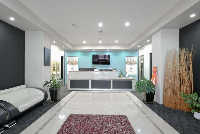 Premium Office Suite For Lease