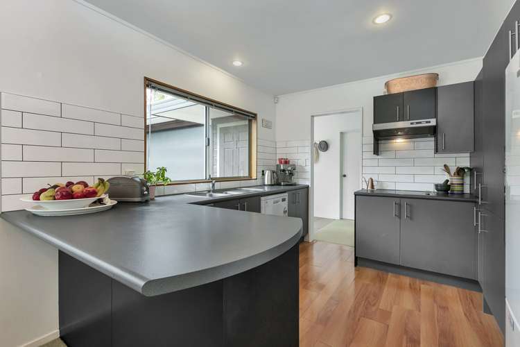 2/143a Mokoia Road Birkenhead_5