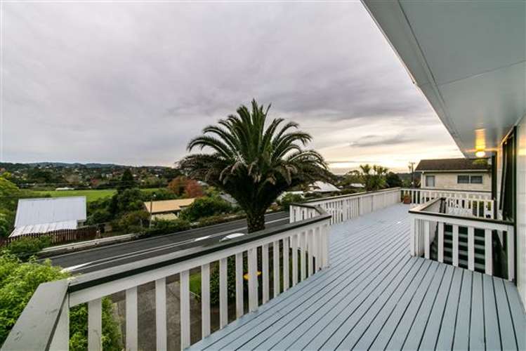 84 Captain Scott Road Glen Eden_11