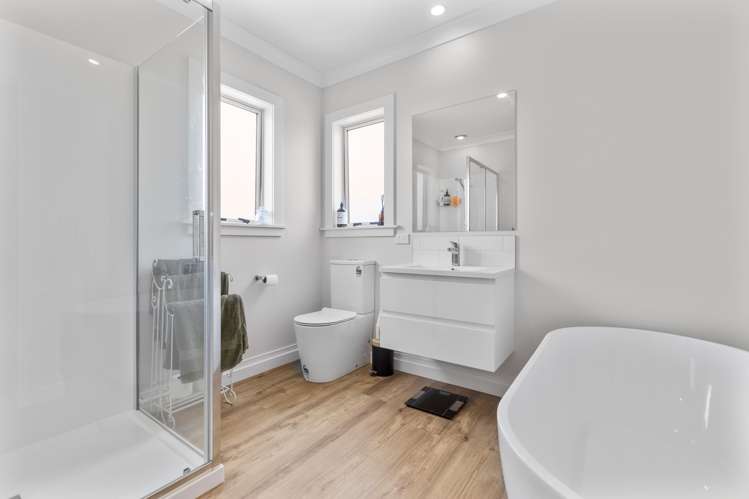 11 Leith Road Okato_13