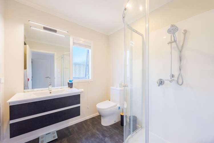 910 Oliphant Road Raureka_7