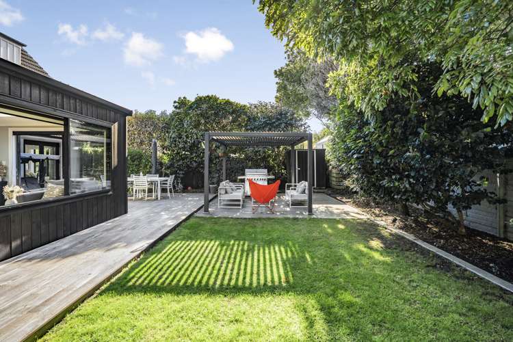 106 Barton Avenue Heretaunga_34