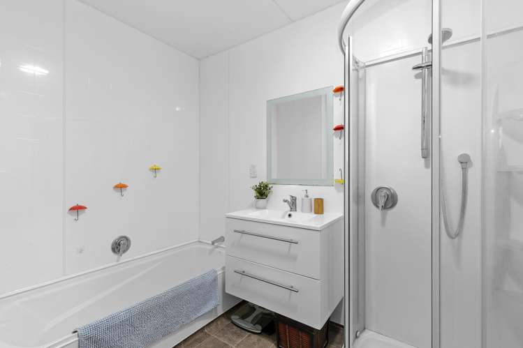 6 Kapuranga Grove Stokes Valley_18