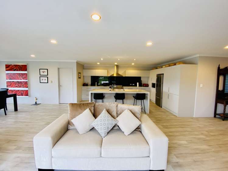 173 Sealy Road Omata_7