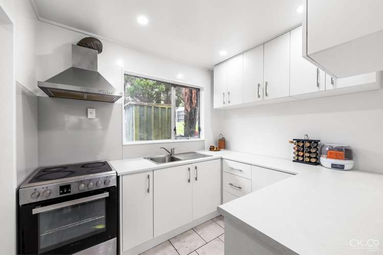 2/264 Grounsell Crescent Belmont_3