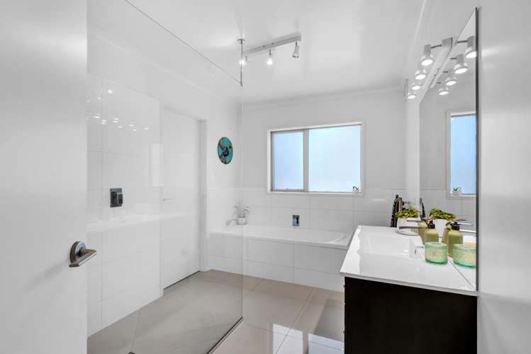 82 Awanui Street Merrilands_16