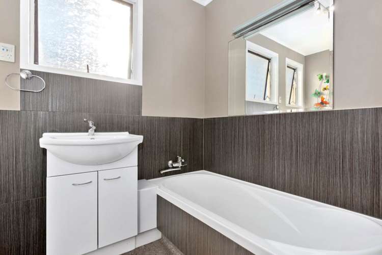 11 Moncrieff Avenue Clendon Park_12