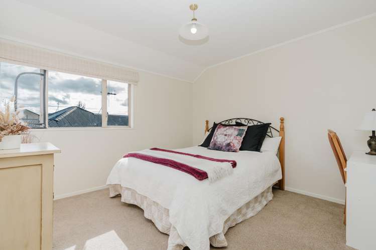 10 Montrose Crescent Huntington_14