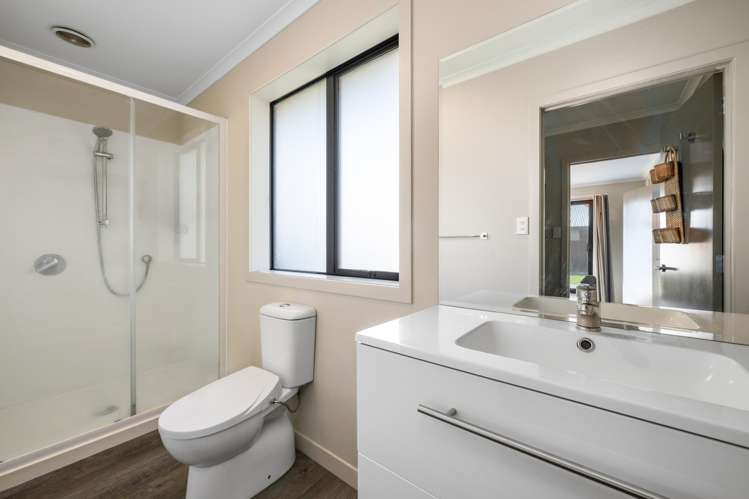 16 Spitfire Drive Burleigh_10