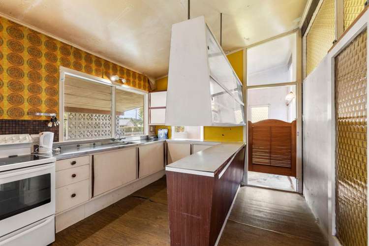 5 Levesque Street Birkdale_10