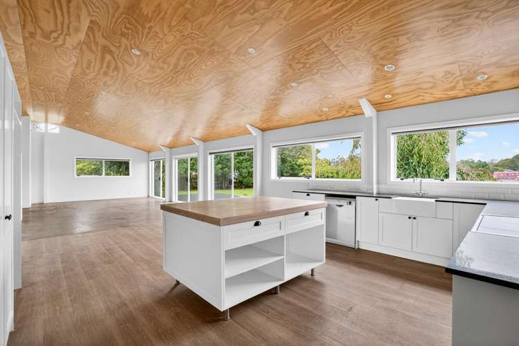 61 Boord Crescent Kumeu_24