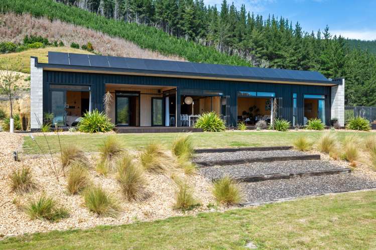 1424 Queen Charlotte Drive Marlborough Sounds_4