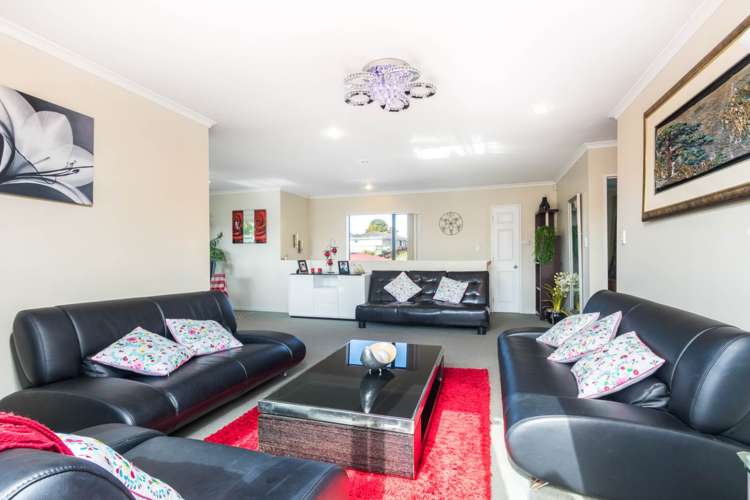 22 Exotic Place Massey_13