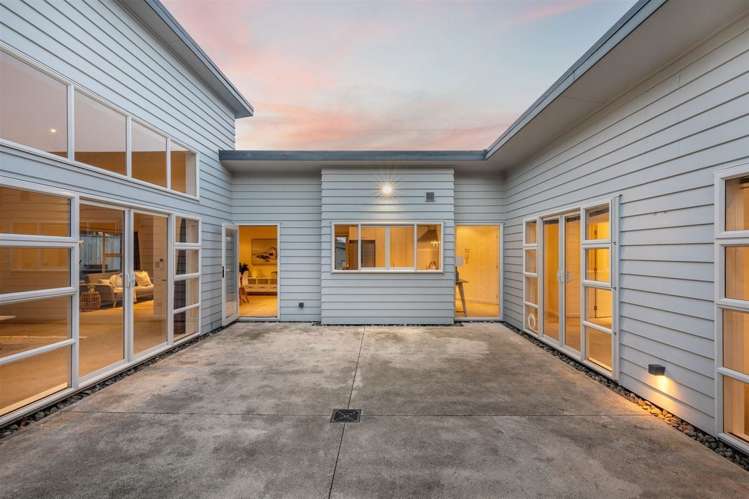 18 Dusky Crescent Aotea_12