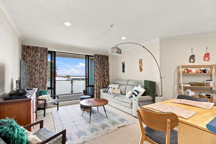 31/281 Maunganui Road_2