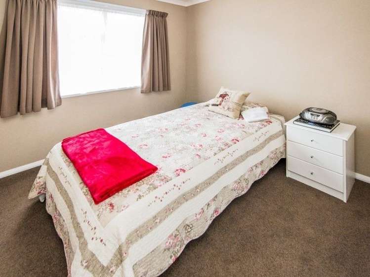 30 Selwyn Crescent College Estate_16