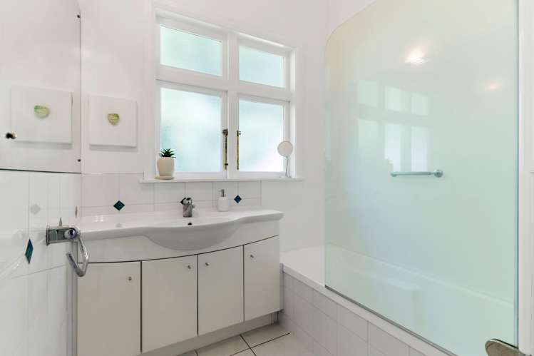 42 Campbell Street Karori_13