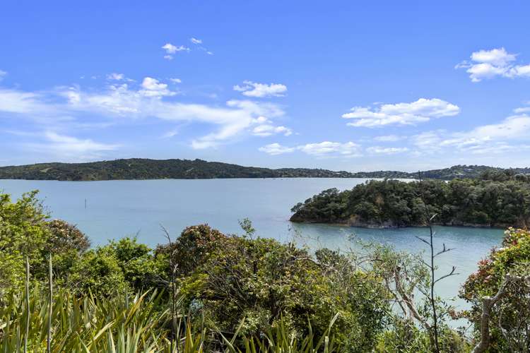 66 Kennedy Point Road Surfdale_30