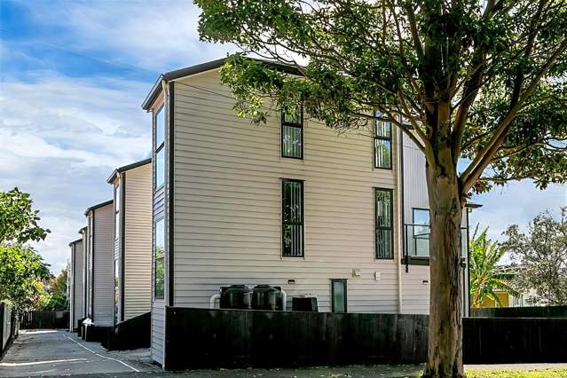 31A,C,D,E Waddell Avenue Point England_3