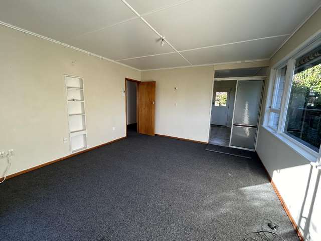 2/12 Cornwall Place 10816_1