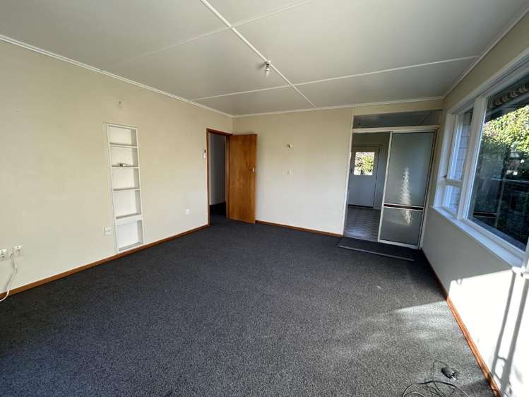 2/12 Cornwall Place 10816_1