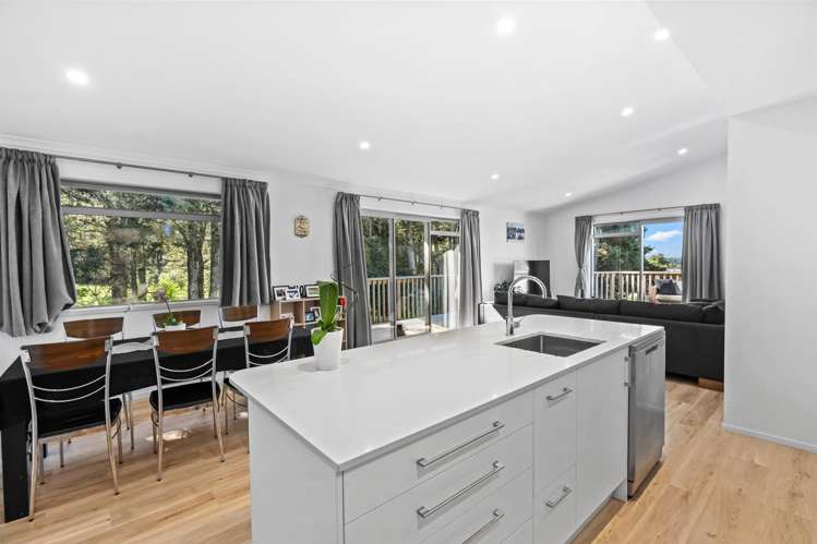 38 Pebble Beach Boulevard Te Kamo_20