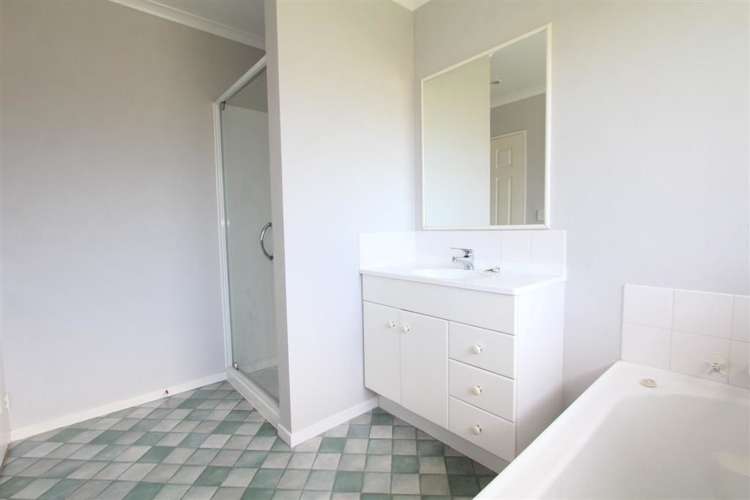 31 Farnborough Drive Nawton_13