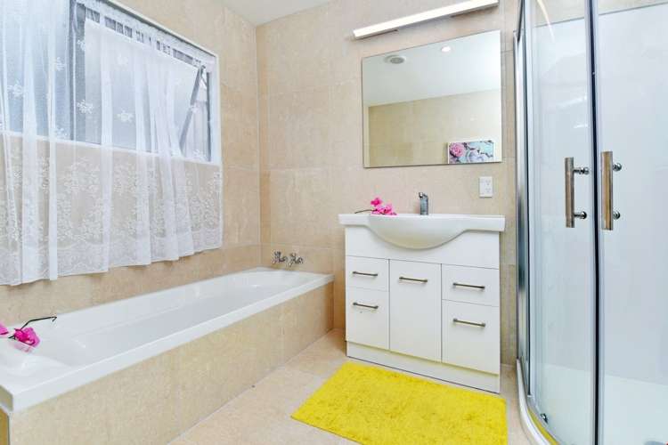 3/10 Arran Road Browns Bay_18