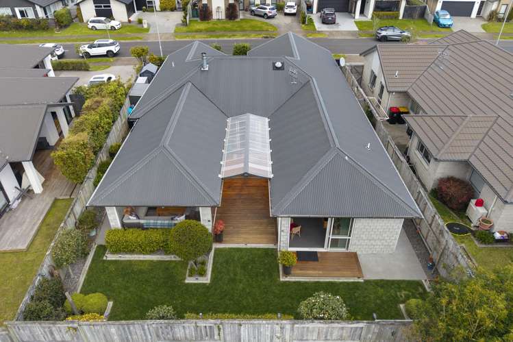 124 Puhirake Crescent Pyes Pa_1