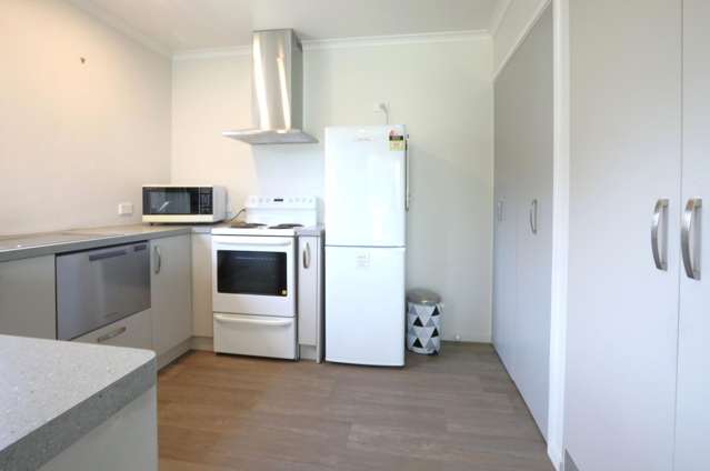 Modern 2-bedroom Flat