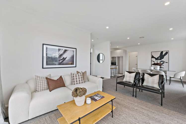 81 Mackay Drive Greenhithe_1