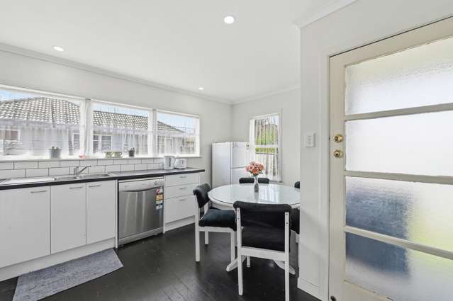 21 Russell Road Fairy Springs_3