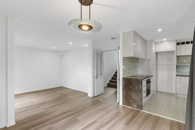 1/11 Bronzewing Terrace Unsworth Heights_2